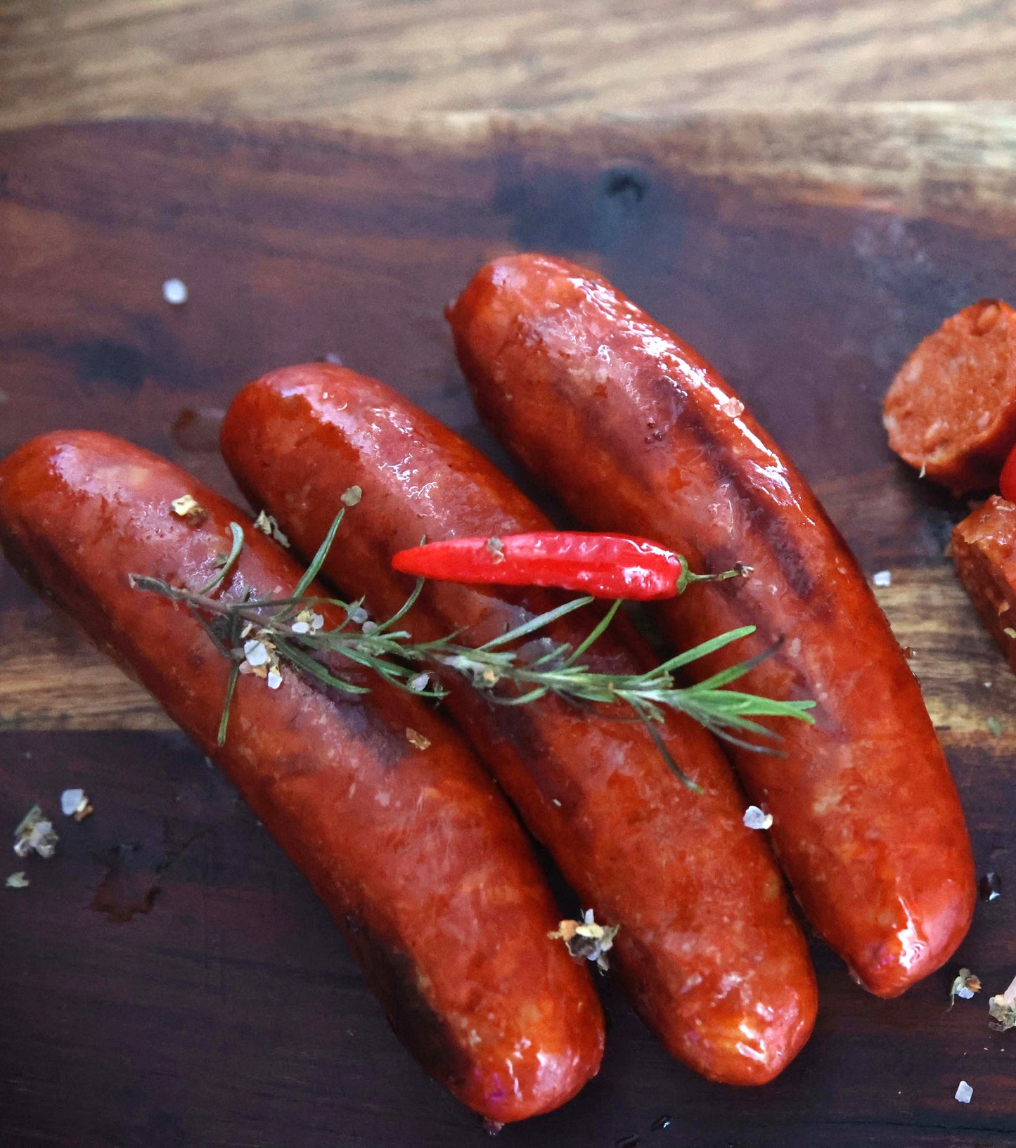 Fresh Spanish Chorizo Random weight approx. 1kg packet 8 pieces regular price $16.00 AUD. You are guaranteed to receive at least 950g of product, equivalent price of $16.84 per kg.