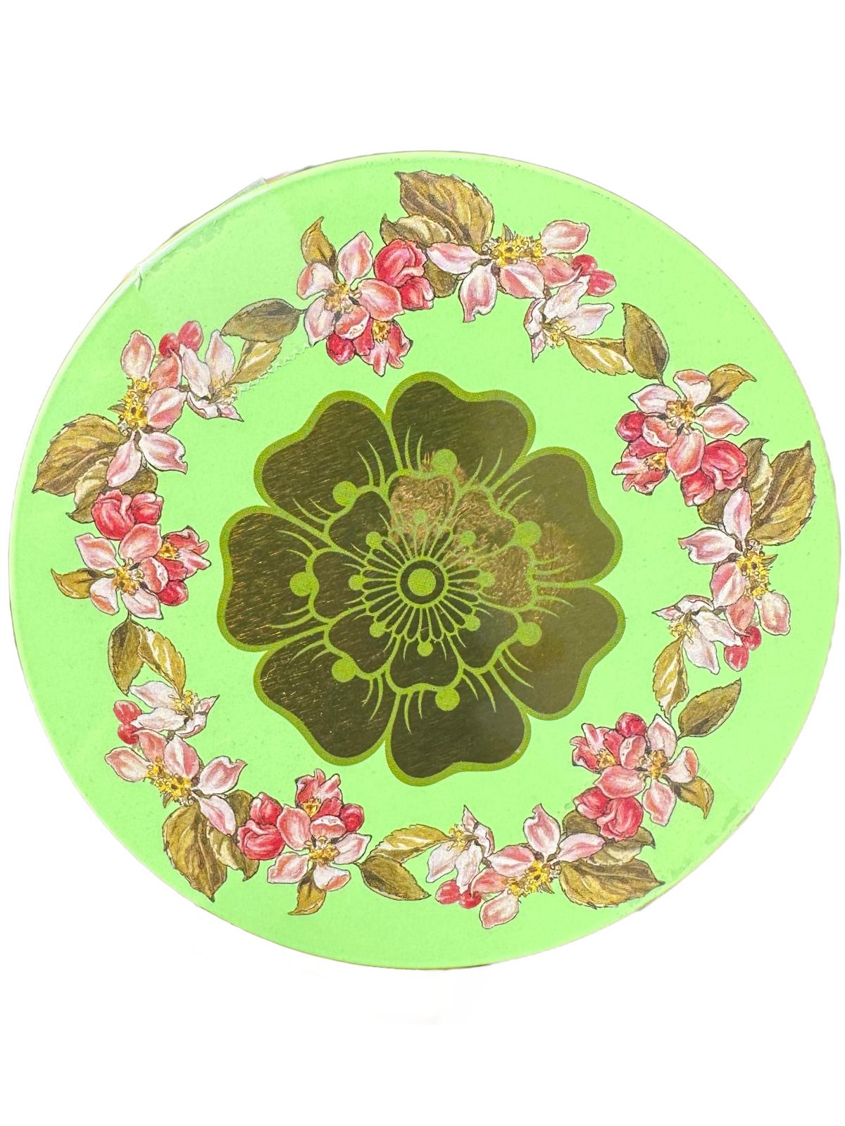 Marie Ange di Costa Italian Flower Fairy Gift Tin with Praline Chocolates--Il Cannocchiale in Lime 140g