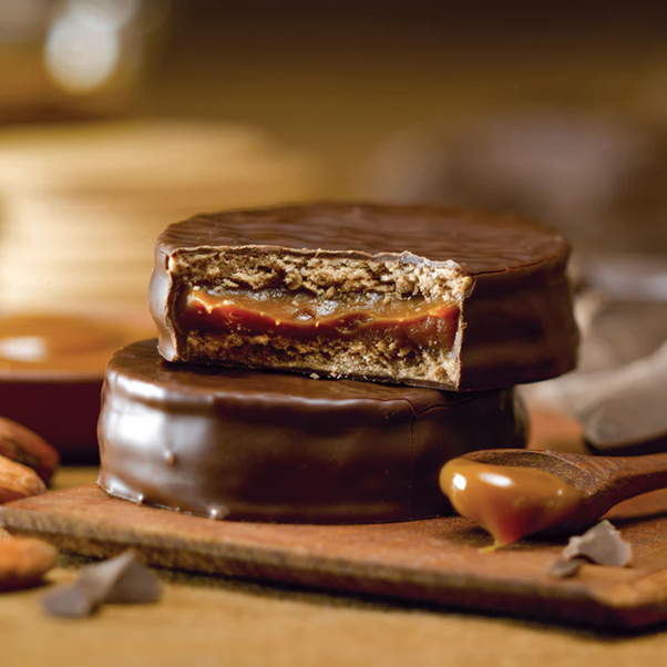 IN STORE ONLY Cachafaz Dark Chocolate 6 pack Alfajores (Best Before 06-07-2026)